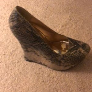 Snake skin wedges